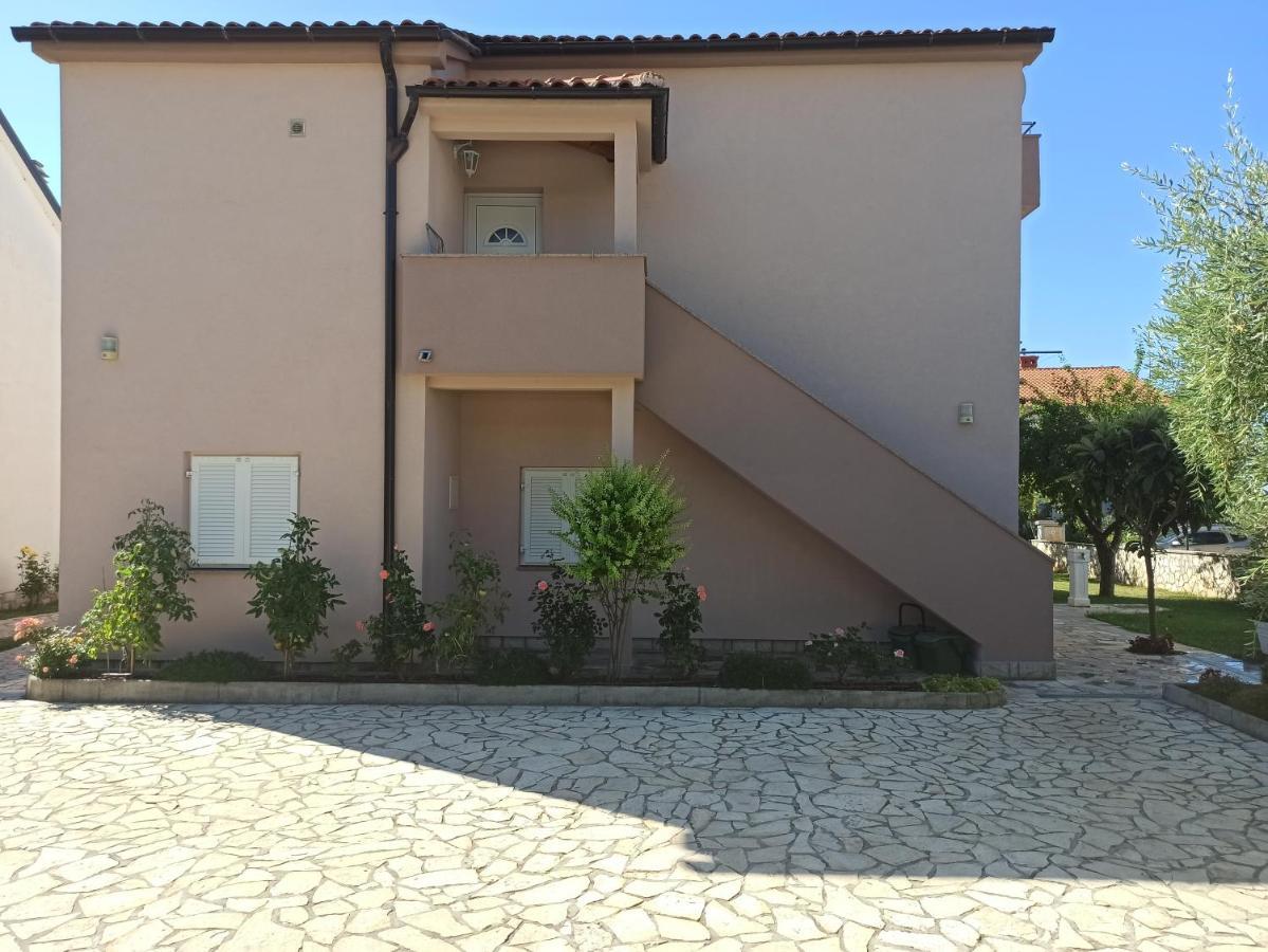 Apartmani Vesna Krk Town Exterior photo